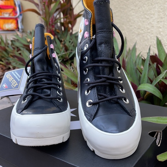 CONVERSE CTAS LUGGED WINTER HI WMNS - Picture 9 of 16
